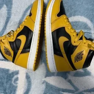 Nike | Shoes | Nike Air Jordan High Retro Og Pollen Yellow  display picture 2